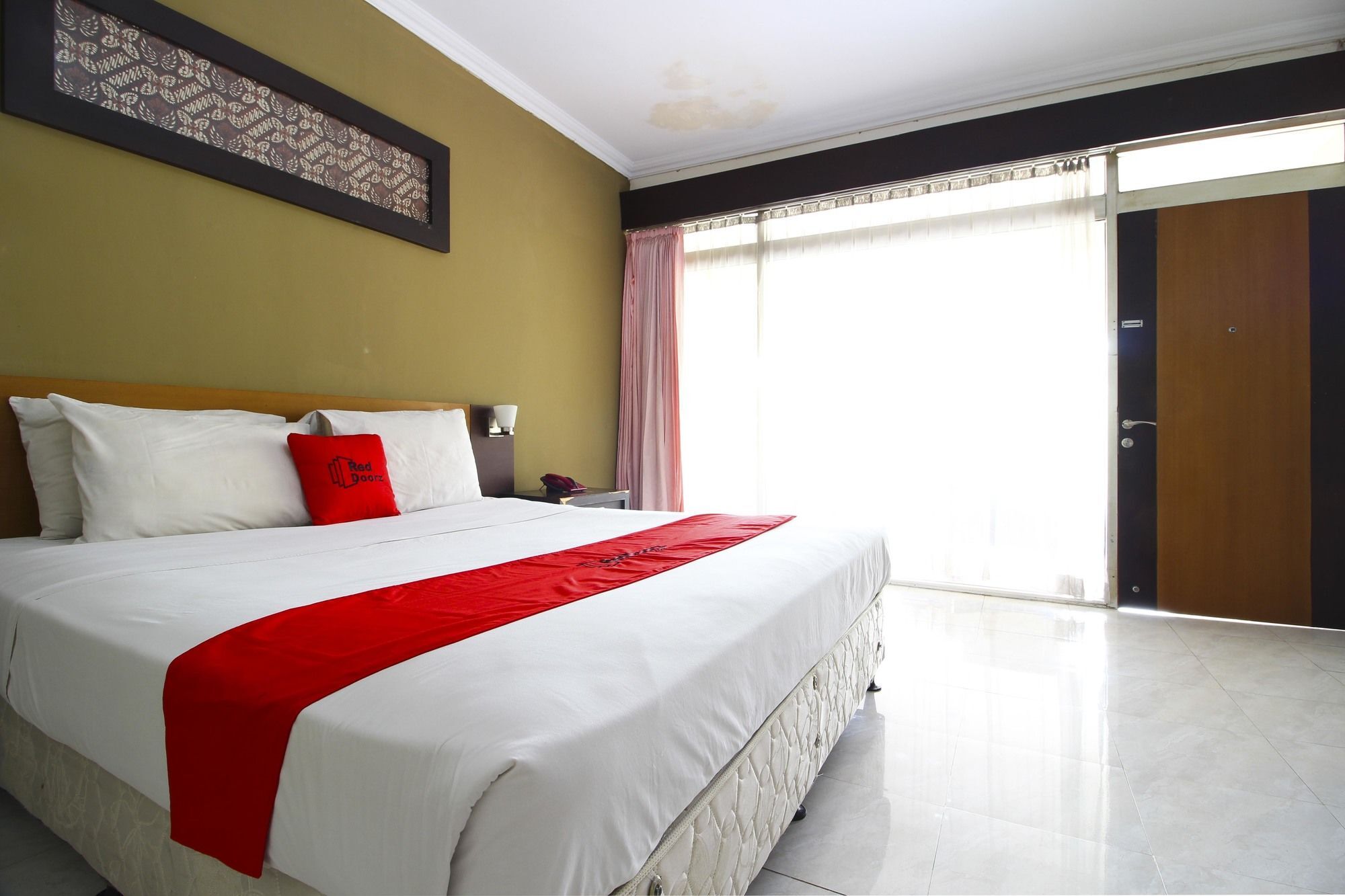 Hotel Reddoorz @ Solo Street Maguwo Exteriér fotografie